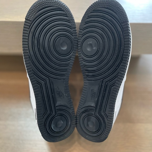 Nike Air Force 1 Low ‘NY vs NY’ white leather upper with black logo Men’s size 6 - Picture 6 of 9